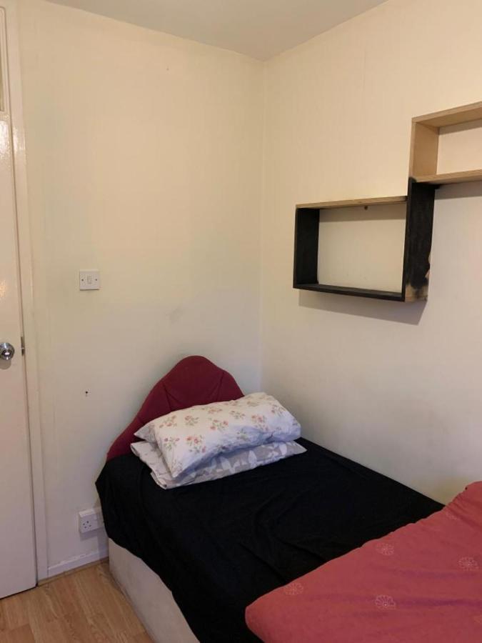 Arbnb Comfy Sleep Guest House Self Catering Private Bedrooms 60 Pound Per Night Per Person Londýn Exteriér fotografie